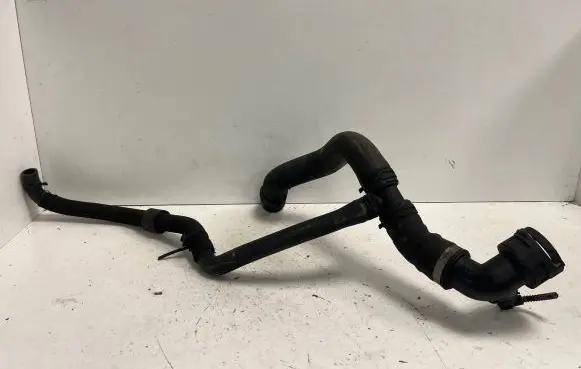 Audi Q7 4L Engine coolant pipe/hose 7L6122291M
