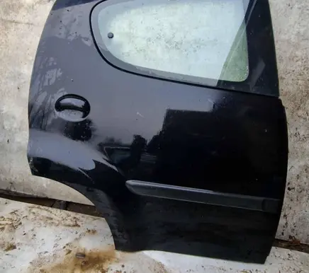 Peugeot 107 Rear door