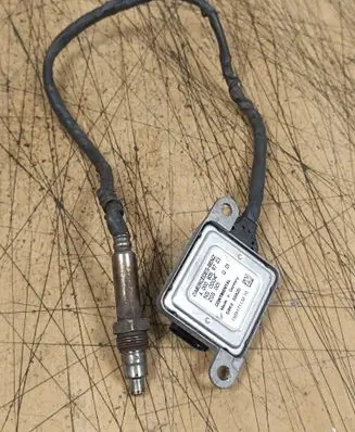 Mercedes-Benz C W205 Lambda probe sensor A0009059703