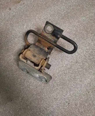Audi A6 S6 C5 4B Front door lower hinge 4B0831411B