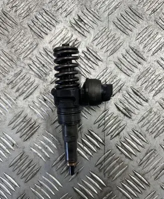Volkswagen Caddy Fuel injector 038130073BN