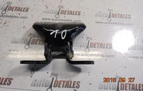 Hyundai i30 Rear door upper hinge