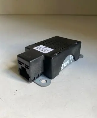 Volkswagen Golf VI Aerial antenna amplifier 5M0035570B