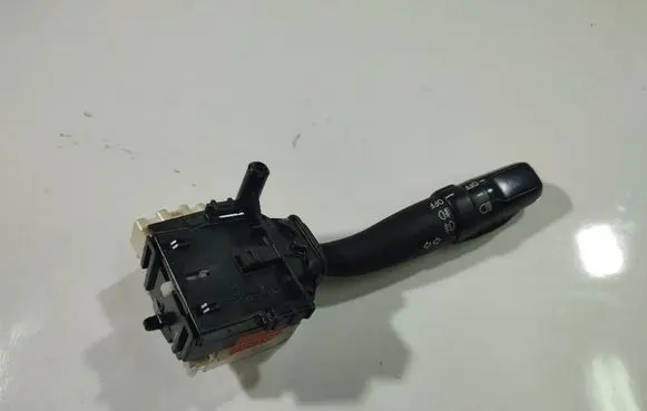 Toyota Avensis T250 Indicator stalk 173650