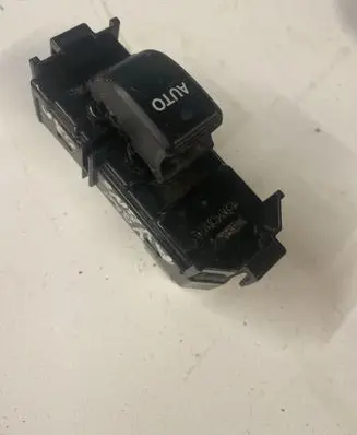 Toyota Avensis Verso Sliding door electric window regulator 8403044020