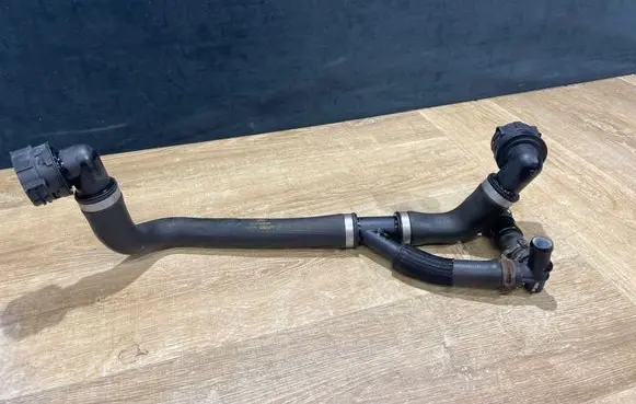Land Rover Discovery Sport Engine coolant pipe/hose GJ328260AA