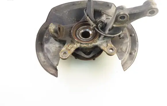 Front wheel hub spindle knuckle