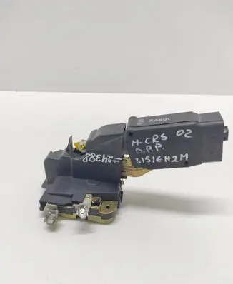 Mitsubishi Carisma Front door lock