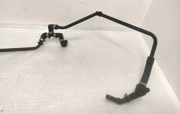 Audi A8 S8 D3 4E Vacuum line/pipe/hose 8E0611813AA