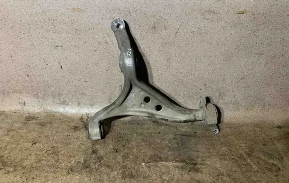 Front lower control arm/wishbone