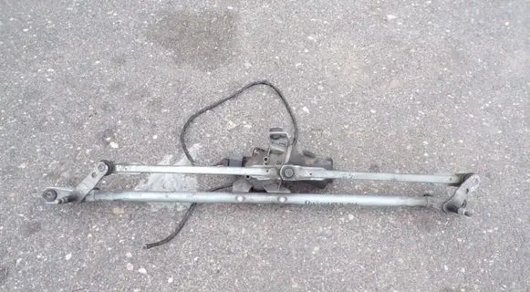 Front wiper linkage and motor