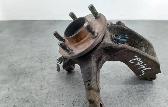 Ford Focus Front wheel hub spindle knuckle 3M51-3K171