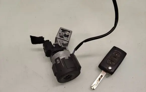 Citroen C4 Grand Picasso Ignition lock 36410600