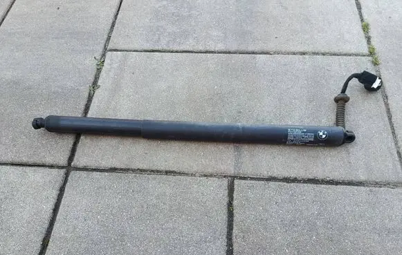 BMW X1 F48 F49 Tailgate/trunk strut/damper 7350837