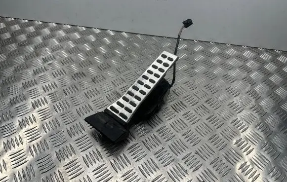 KIA Sportage Accelerator throttle pedal