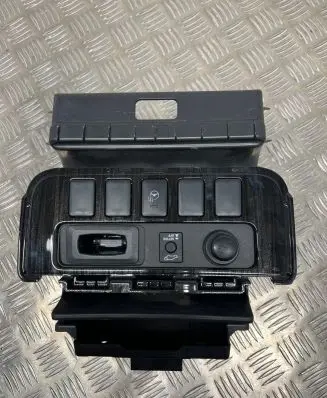 Mitsubishi Outlander Other center console (tunnel) element 318ZZ2 4B45V