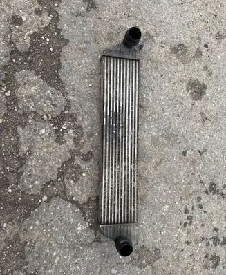 Nissan NV400 Intercooler radiator