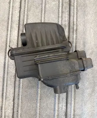 KIA Sportage Air filter box 281102S100