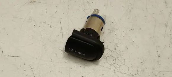KIA Sportage 12 V Socket (front) 