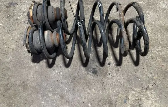 Citroen DS5 Rear coil spring