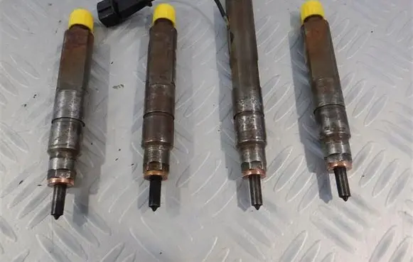Renault Scenic IV - Grand scenic IV Fuel injectors set 7700875036