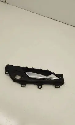 Hyundai i40 Front door interior handle 261117J000 75756FRA3