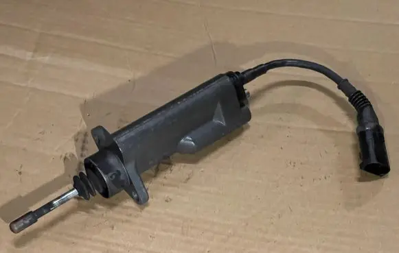 BMW M3 Clutch master cylinder 2229841