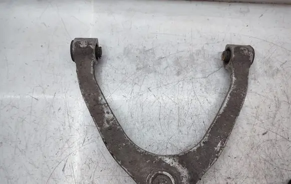 Infiniti Q50 Front upper control arm/wishbone 