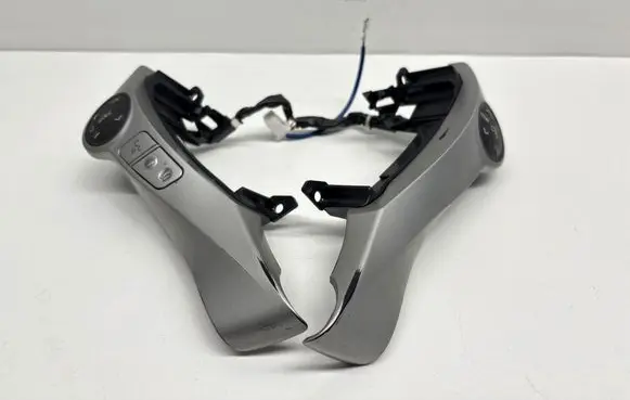 Toyota Prius+ (ZVW40) Steering wheel buttons/switches F70CV1193 F70CV1158