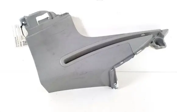 (D)pillar trim (top)