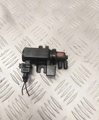 BMW X5 E70 Turbo solenoid valve 7796634 005700307T239
