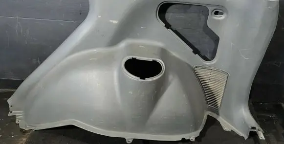 Mitsubishi Space Star (D) pillar trim (bottom) 