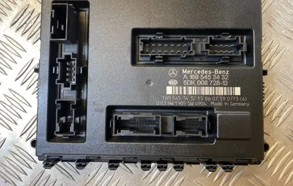Mercedes-Benz A W169 Fuse module A1695453432 5DK00872813