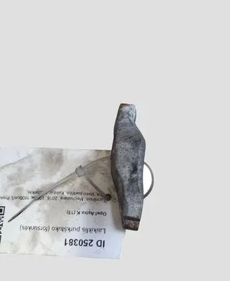 Opel Astra K Fuel Injector clamp holder