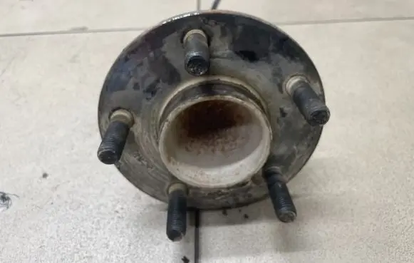 Volvo S40 Rear wheel bearing hub 