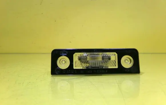 Skoda Octavia Mk2 (1Z) Number plate light 1Z0943021B