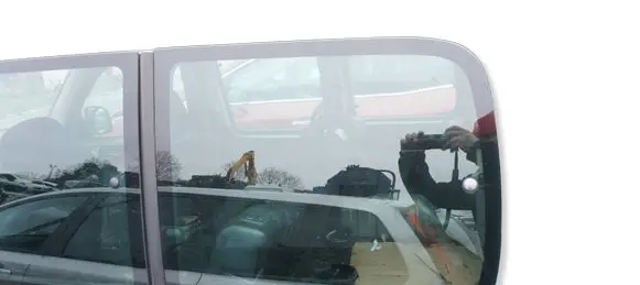 Citroen Berlingo Side middle window/glass 