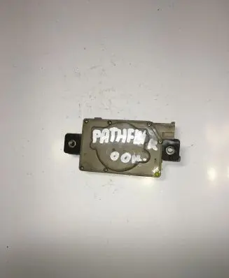 Nissan Pathfinder R50 Tailgate boot lock/latch motor 905500W000