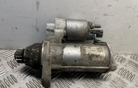Volkswagen Golf VII Starter motor 02M911024Q