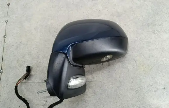 Peugeot 5008 Front door electric wing mirror 