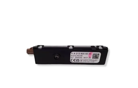 Mercedes-Benz EQB Aerial antenna amplifier A2139056500