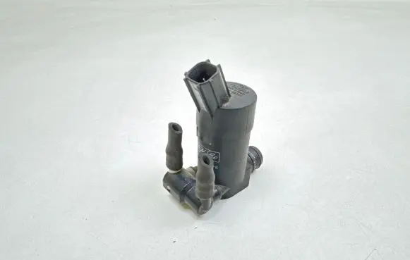 Ford Focus Windscreen/windshield washer pump 1S7117K624FE