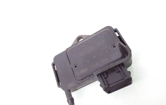 Volkswagen Golf III Air pressure sensor 3A0906051 0261230008