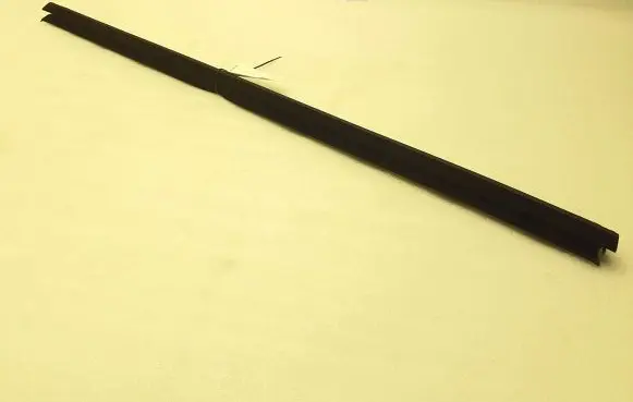 Nissan Qashqai J12 Rubber seal front door window/glass 