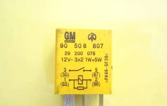 Opel Zafira A Other relay 90508807