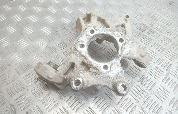Rear wheel hub spindle/knuckle