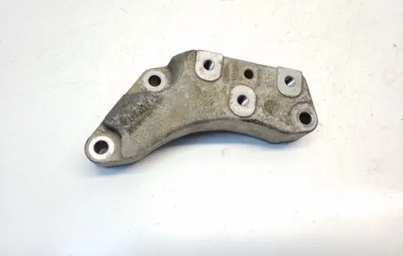 Volkswagen PASSAT B7 USA Gearbox mounting bracket 1K0199117