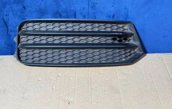 Audi A1 Front bumper lower grill