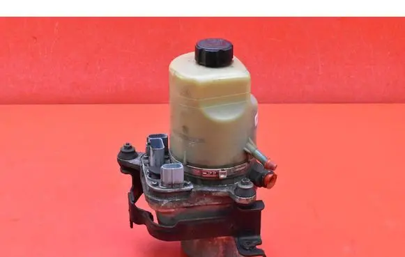 Ford Focus C-MAX Power steering pump 4M51-3K514-AD