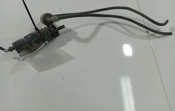 Opel Astra J Windscreen/windshield washer pump 13250357